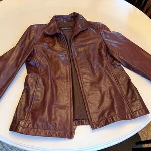Elegant Women's Burgundy Leather Jacket